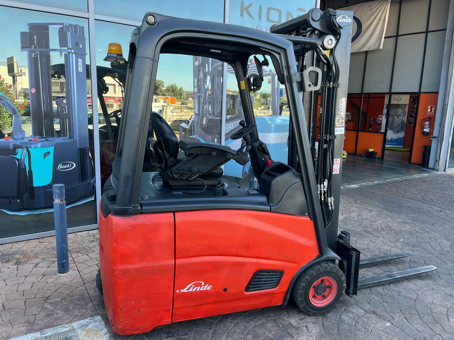 Carretilla Elevadora Linde E16H-02
