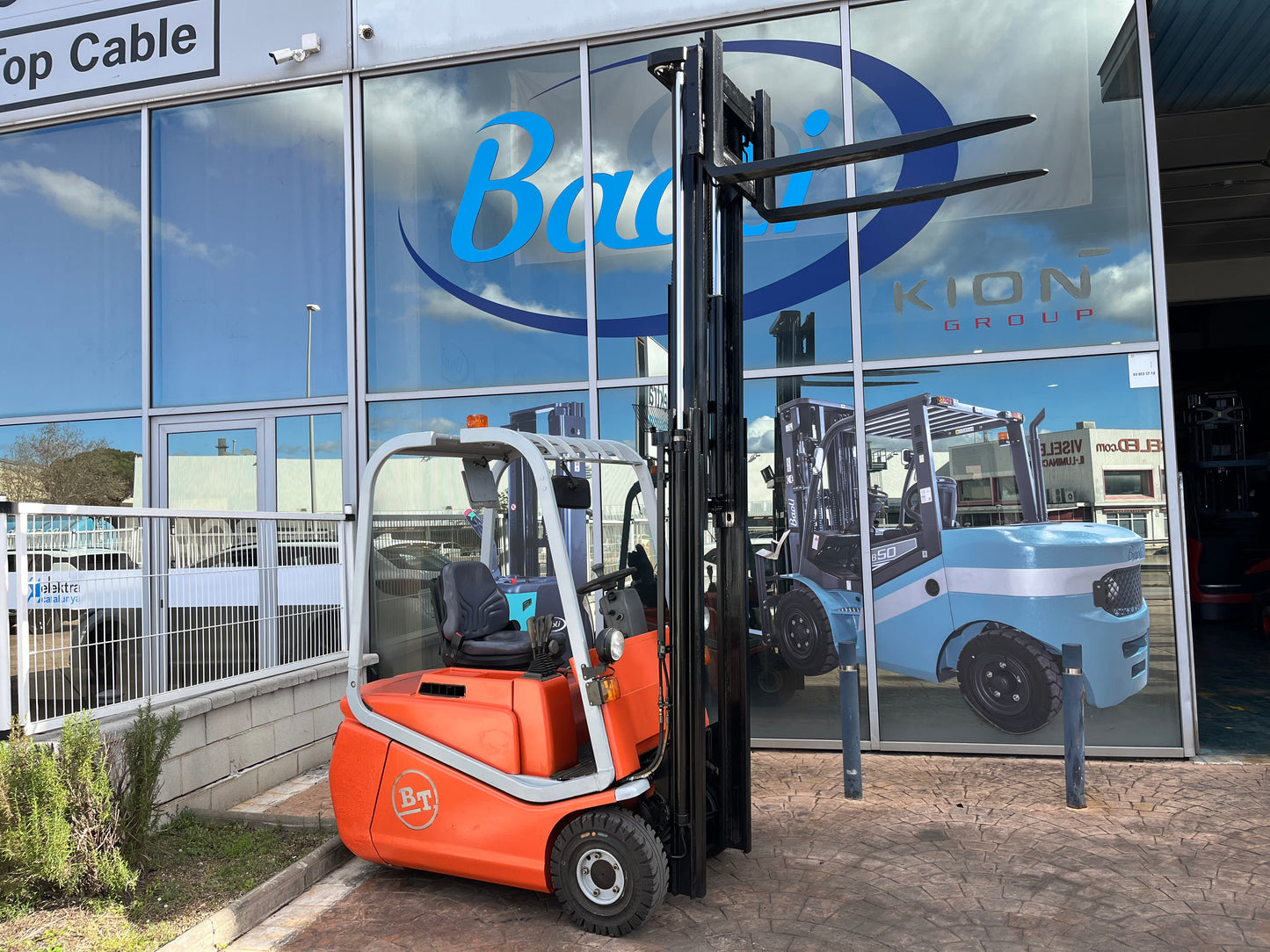 Carretilla Elevadora Matriculada BT CBE12