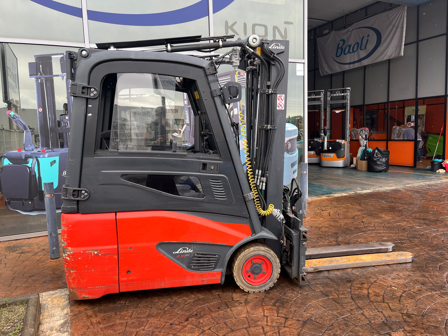 Carretilla Elevadora Linde E16-02 Con Posicionador y 5ª Válvula