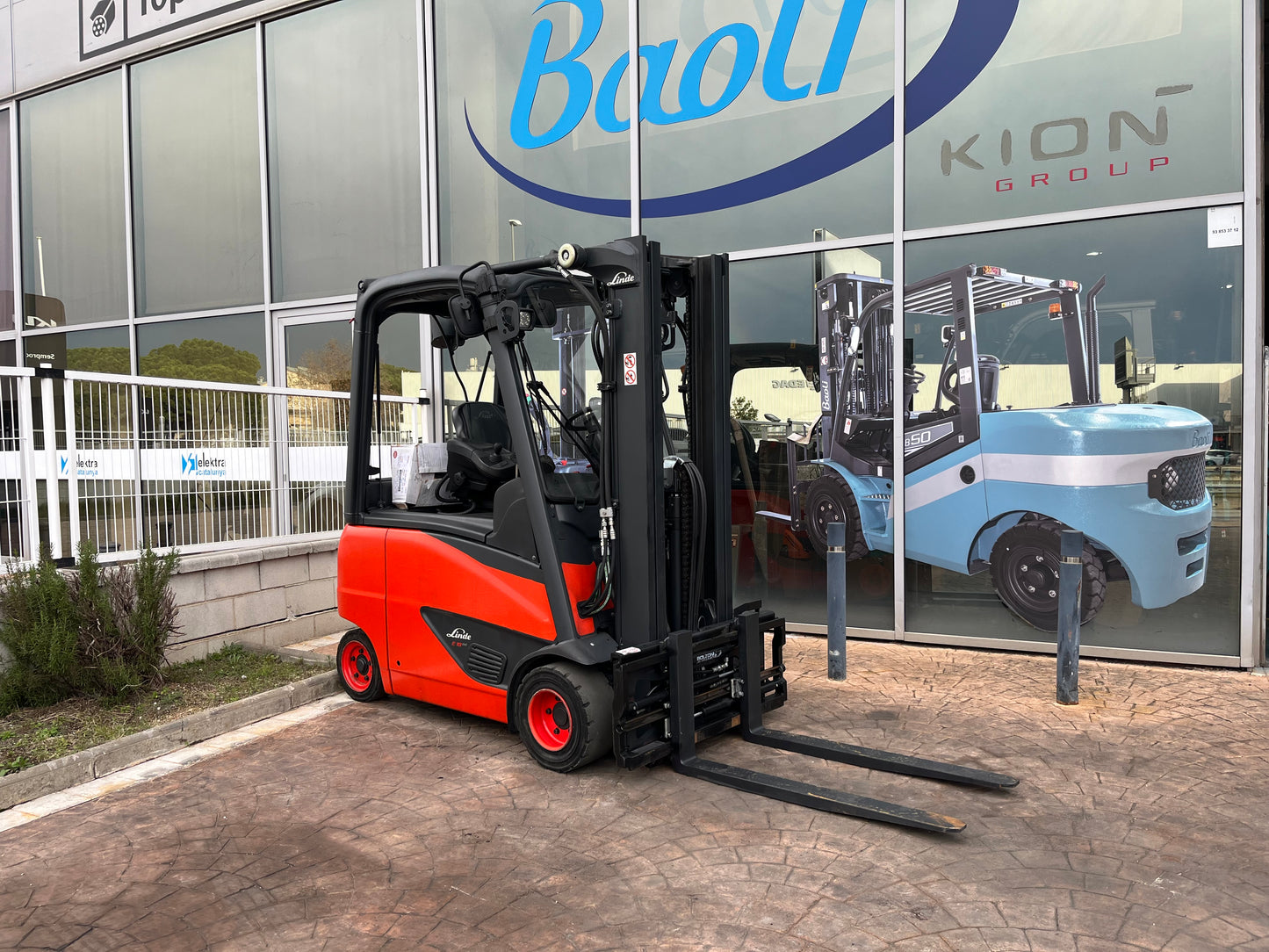 Carretilla Elevadora Linde E18PH-02