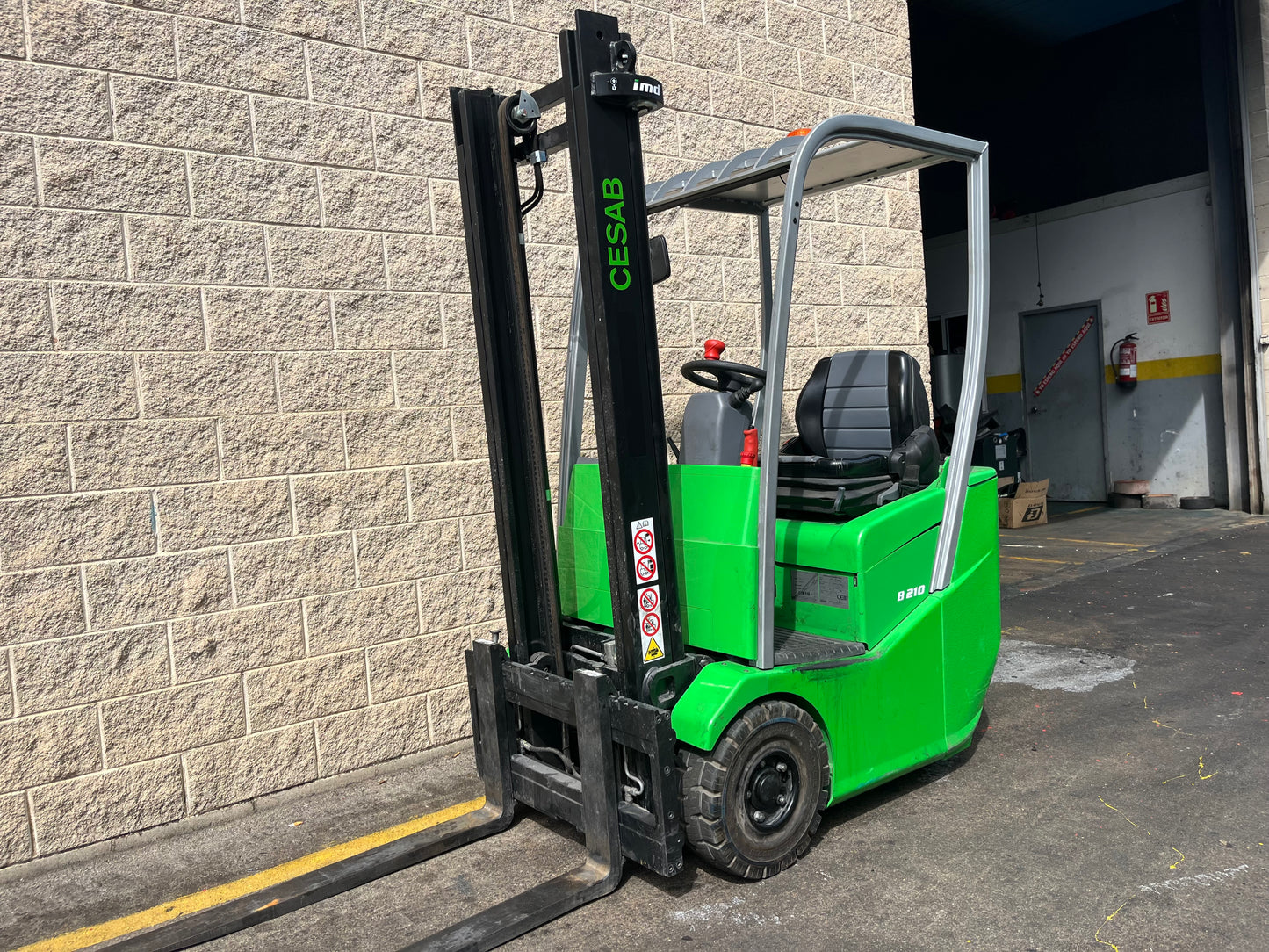 Carretilla Elevadora CESAB B 210