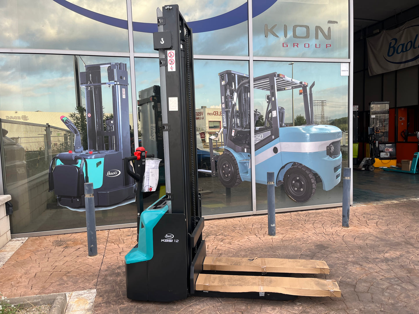 Apilador Eléctrico Baoli KBSI 12