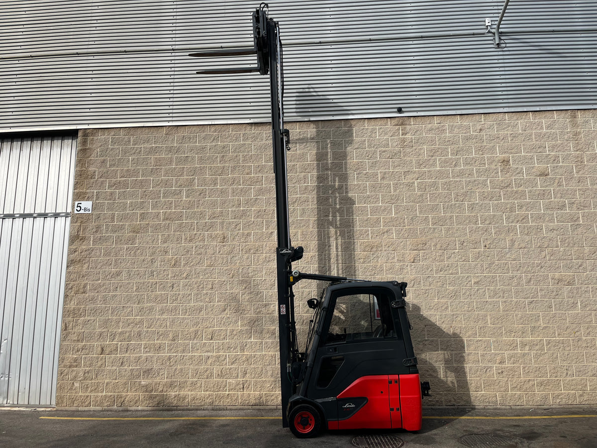 Carretilla Elevadora Linde E16-02 con Posicionador