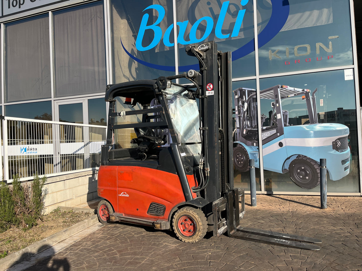 Linde E16PH-00 Forklift
