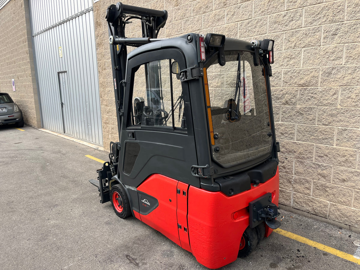 Carretilla Elevadora Linde E16-02 con Posicionador