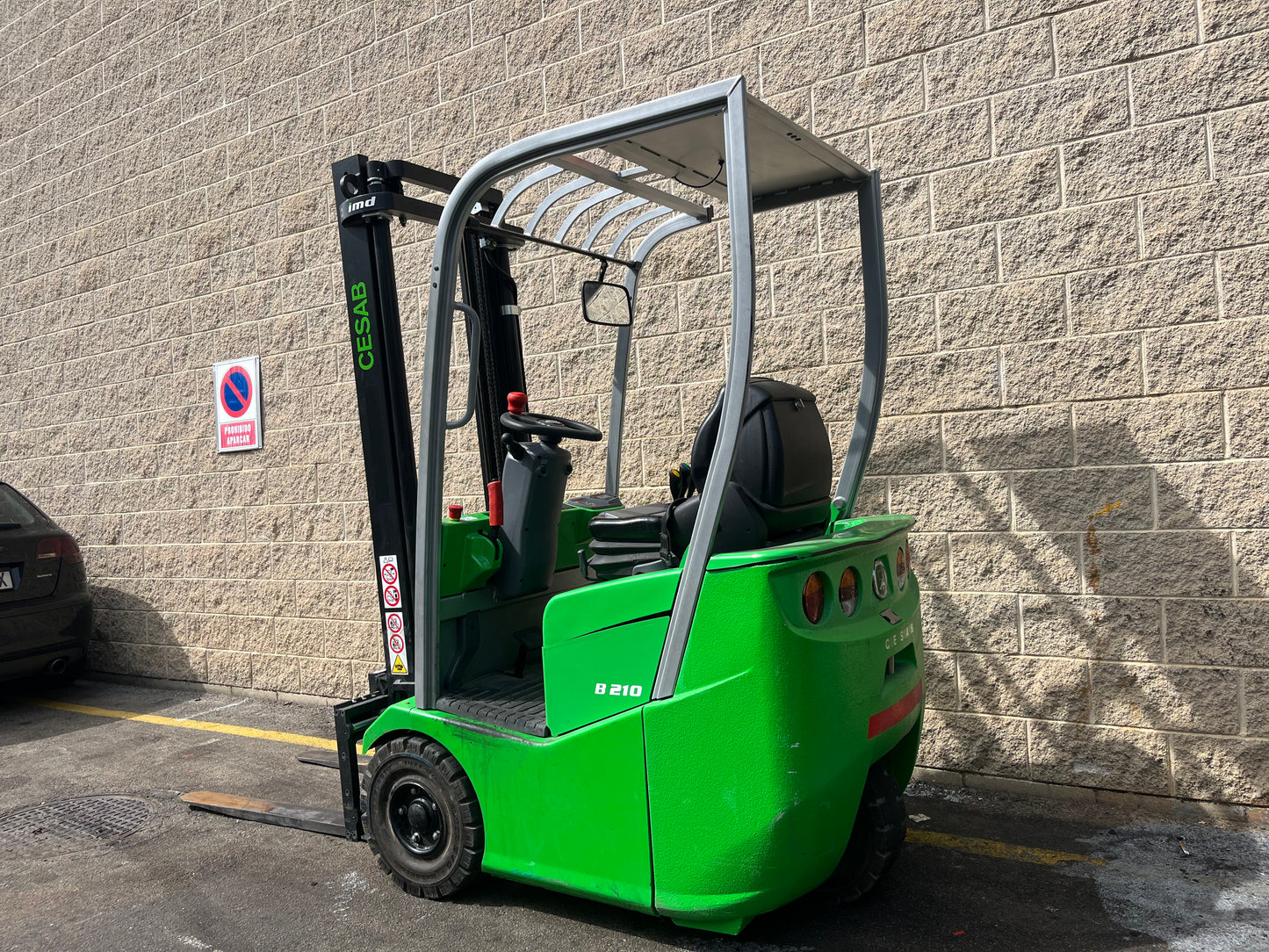 Carretilla Elevadora CESAB B 210