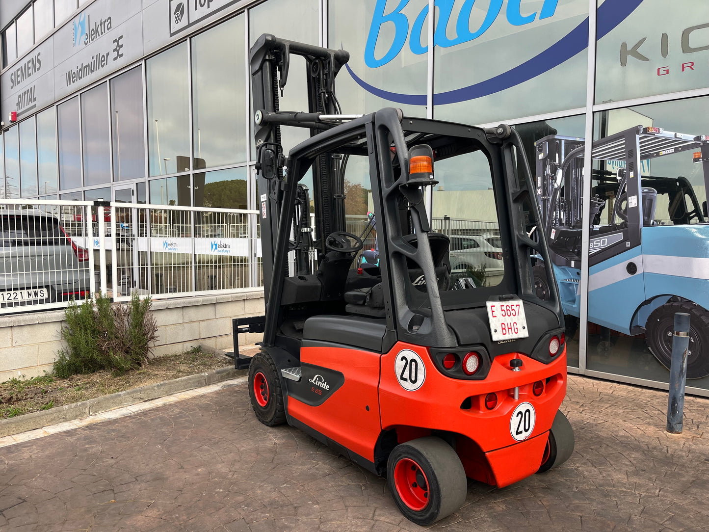 Linde E25-01 Registered Forklift