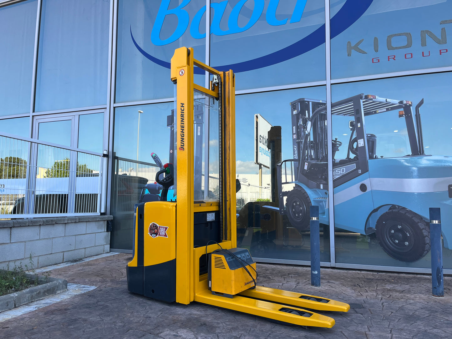 apilador eléctrico jugheinrich ejc z14